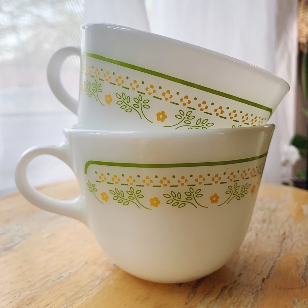 Vintage Pyrex Summer Impressions milk glass coffee cups x 2